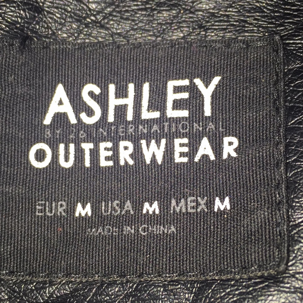 Leather jacket - Picture 3 of 3